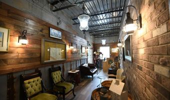 809 Greenwood St, Abbeville, SC 29620
