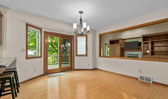 301 E WAYFARER Ln, Appleton, WI 54913