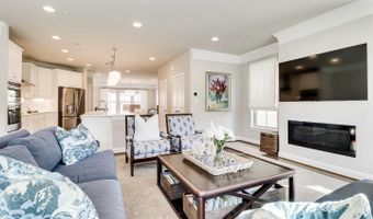 1318 S QUINN St, Arlington, VA 22204