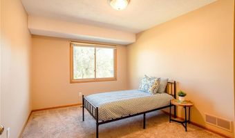 8567 Xenium Ln N, Maple Grove, MN 55369