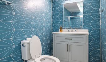 372 Foxboro Dr, Avon, IN 46123