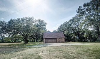 1229 Holly Bush Rd, Brandon, MS 39047