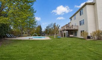 3 BLACKWOLF Ct, Algonquin, IL 60102