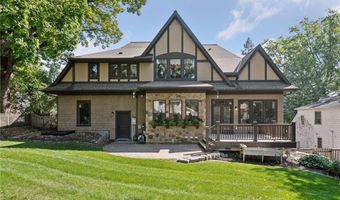 132 Interlachen Rd, Hopkins, MN 55343