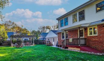 82 Kempson Pl, Metuchen, NJ 08840