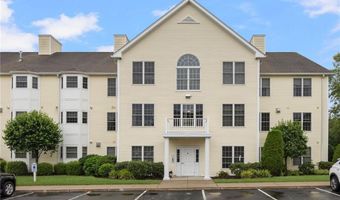 45 Saw Mill Dr 305, North Kingstown, RI 02852