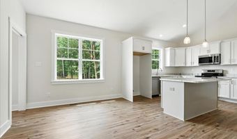 3898 Horseshoe Rd, Appomattox, VA 24522