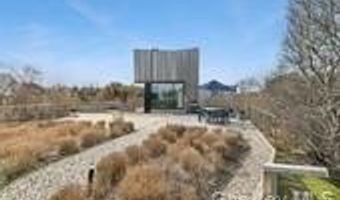 9 Ocean Ln, Amagansett, NY 11930