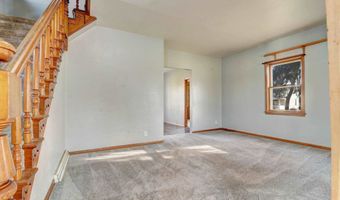 910 2nd Ave, Armstrong, IA 50514