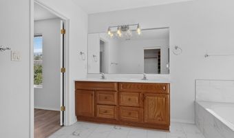 2104 San Venito Rd NW, Albuquerque, NM 87104