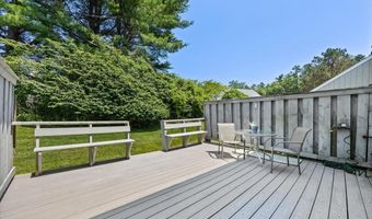64 Colonial Vlg, Falmouth, ME 04105