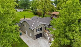 107 Hilltop Dr, Amherst, OH 44001