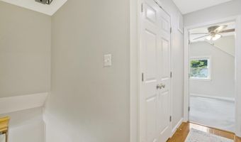 6024 RIXEY Dr, Alexandria, VA 22303