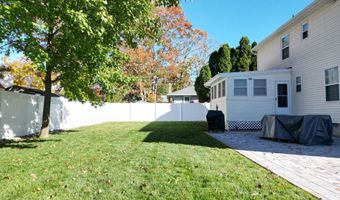 1008 Anchor Ave, Beachwood, NJ 08722