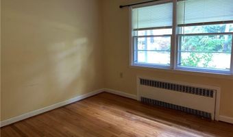 35 Sylvan St, Avon, CT 06001