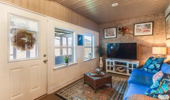 6225 Emerald Lake Dr, Biloxi, MS 39532