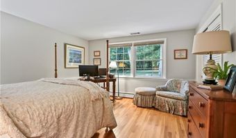 91 Cindyann Dr, East Greenwich, RI 02818