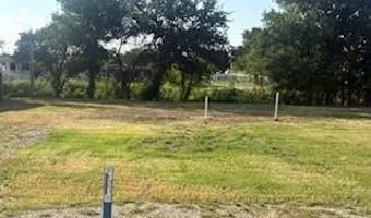 207 NE Front St, Millsap, TX 76066