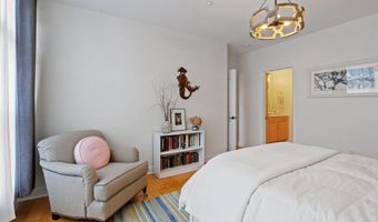 17 Chapel St Apt 402, Albany, NY 12210