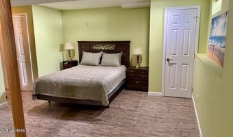 1245 Longboat Ave, Beachwood, NJ 08722