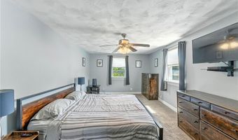 82 Martin St, East Providence, RI 02914