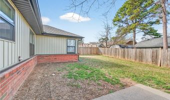 2300 Pine Ln, Barling, AR 72923