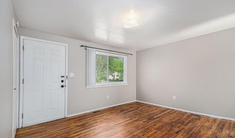 4 Burlingame Ct, Ann Arbor, MI 48108