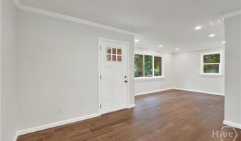 2205 Iowa St, Savannah, GA 31404