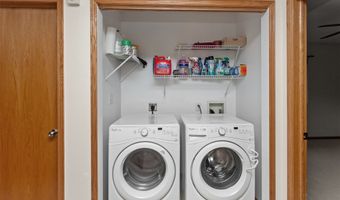 1003 10th Ave SE, Altoona, IA 50009