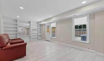 4305 BIRCHLAKE Ct, Alexandria, VA 22309