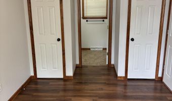 417 S Lincoln Ave, Aurora, MO 65605