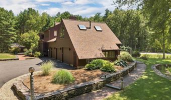 82 Pilgrim Dr, Bedford, NH 03110