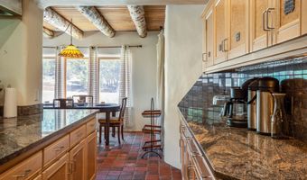 35 Arroyo Vis, Arroyo Hondo, NM 87571