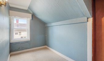 203 Grove St, Bangor, ME 04401