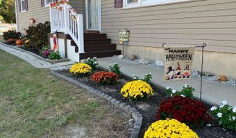91 Birch St, Beachwood, NJ 08722
