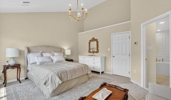 2411 GORGAS Pl, Alexandria, VA 22311