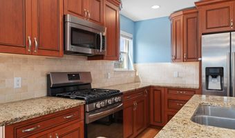 5169 Fox Sedge Ln, Fitchburg, WI 53711