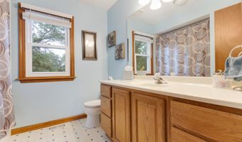 710 Sprucetree Ln, Algonquin, IL 60102