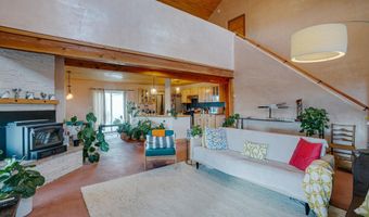 2 Mesa Sea Rd, Arroyo Hondo, NM 87513