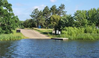 4212 Parkview Ln, Anoka, MN 55303