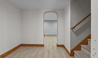 84 Phillip Ave, Cumberland, RI 02864