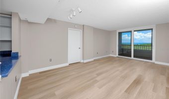 2333 FEATHER SOUND Dr B705, Clearwater, FL 33762