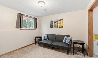 956 Blackoaks Ln, Anoka, MN 55303
