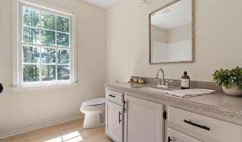 1121 COLONIAL Dr, Alabaster, AL 35007