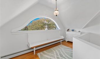 27 W Willow Ln, Charlestown, RI 02813