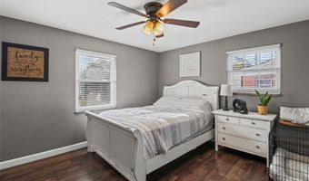 9862 Glenmont Dr, Affton, MO 63123