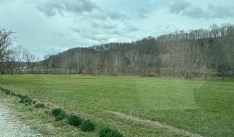 6033 Siemon Rd, Batesville, IN 47006