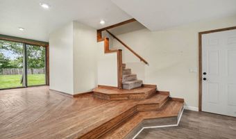 26330 W Grapevine Ave, Antioch, IL 60002