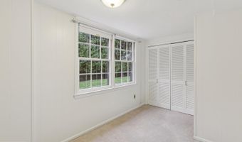 4893 35TH Rd N, Arlington, VA 22207