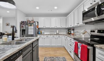 2040 Creekwood Cir, Bauxite, AR 72011